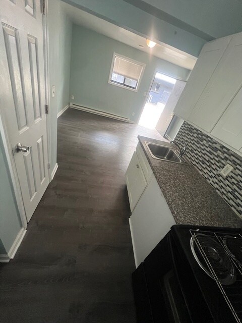 Foto del edificio - 1215-1217 Springwood Ave
