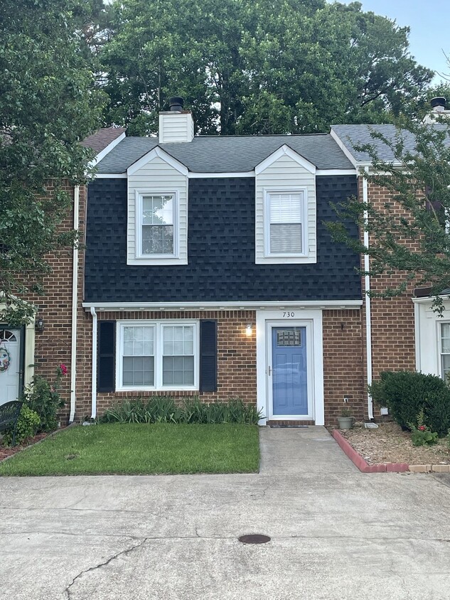 Front - 730 Mill Landing Rd