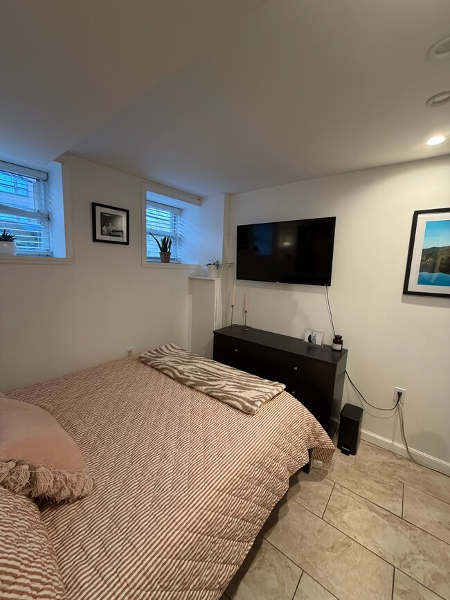 Foto del edificio - 128 Poplar St