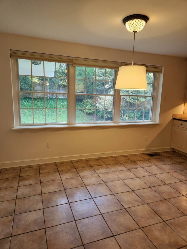 Foto del edificio - "Coming Soon" AU PARK!! 4 bed/4BATH one car garage!!