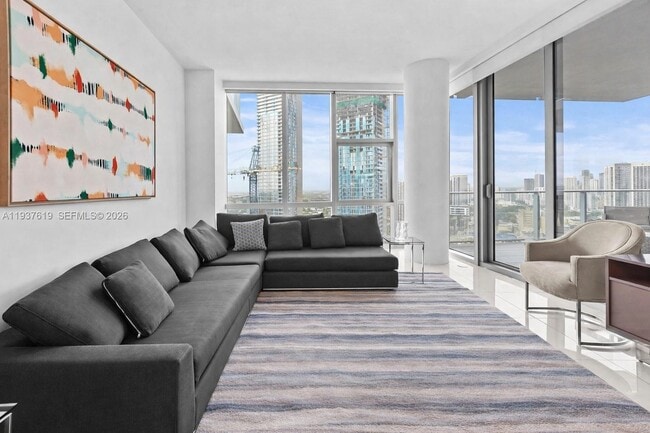 Building Photo - 851 NE 1st Ave