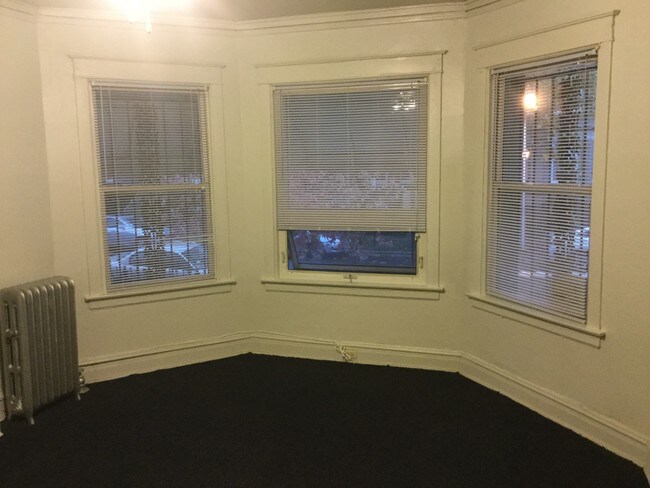 Foto del edificio - 6148 S Rhodes Ave