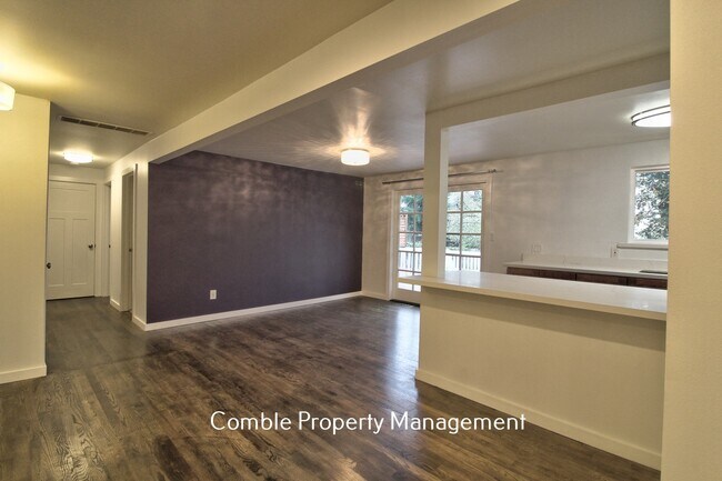 Foto del edificio - 16605 NE 87th St