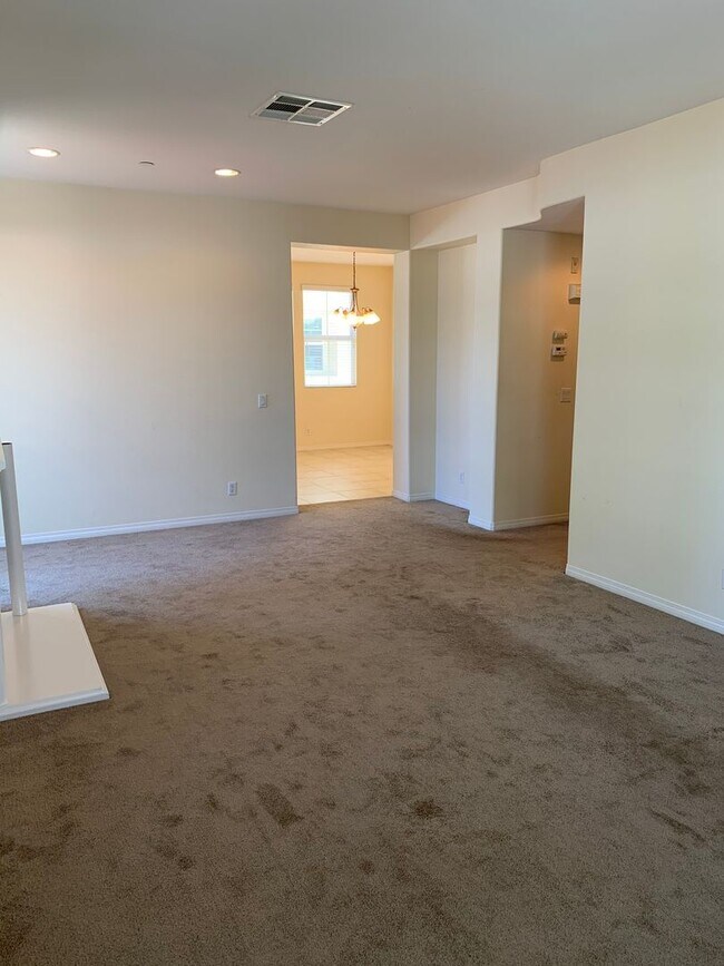 Building Photo - Enchanting 4 bedroom/2.5 bath property in the heart of Claremont Village