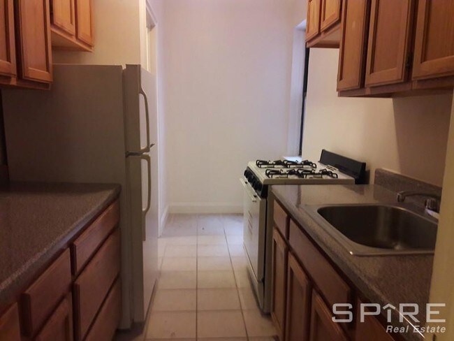 Building Photo - 3555 Netherland Ave
