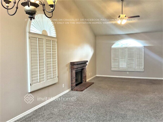 Foto del edificio - 914 Sparrow Ct