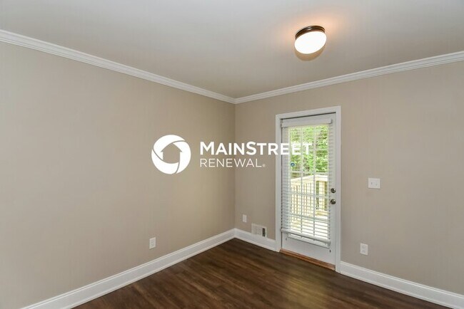 Building Photo - 5 Bedroom Pet-Friendly Home in DALLAS, GA with Main Street Renewal