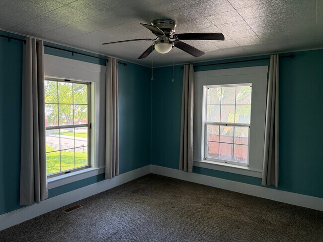dormitorio principal - 210 S Jefferson St