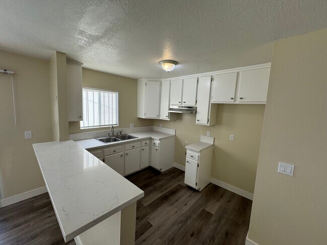 Building Photo - 6611 Adamson Ave