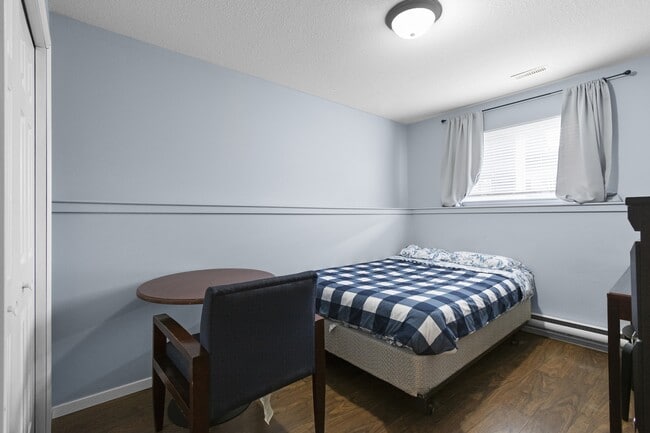 Building Photo - 8213 114 St
