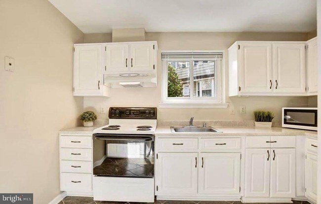 Foto del edificio - 13817 Cabernet Ct