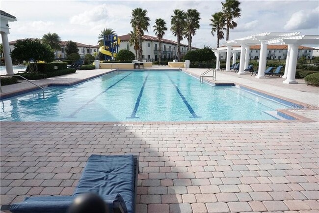 Building Photo - 1908 Greenbriar Ter