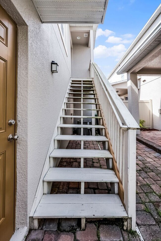 Foto del edificio - New Windermere Rental