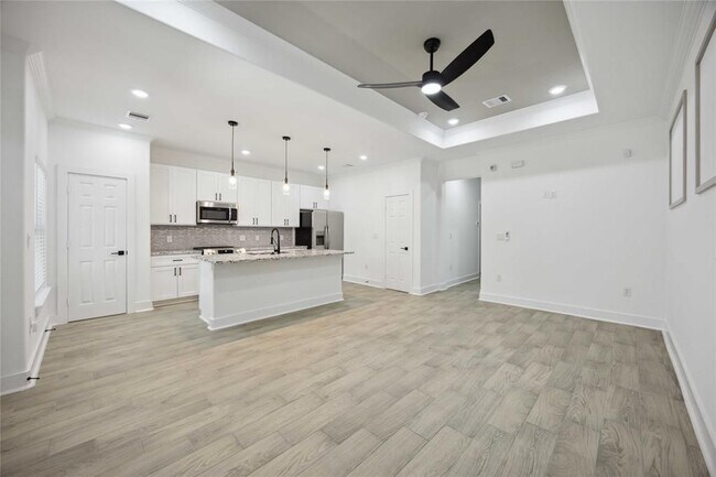 Foto del edificio - 7832 Booker St