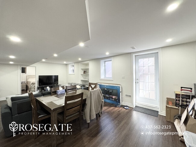 Building Photo - Modern 2-Bedroom Basement Apartment with P...
