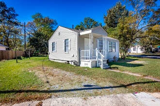 Building Photo - 112 Union Ave