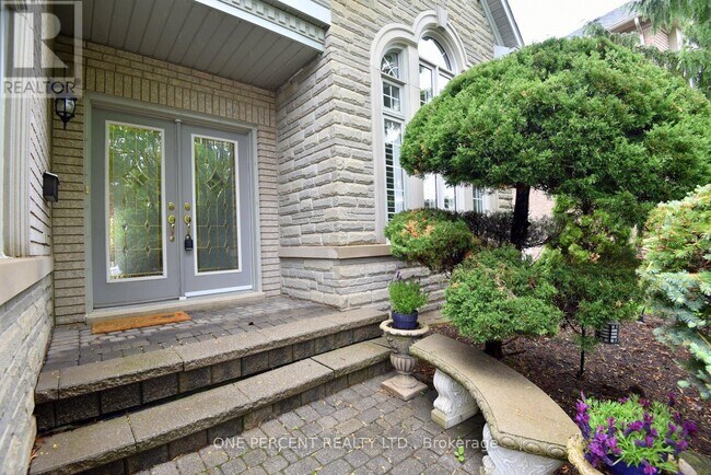 Photo du bâtiment - 4323 Clubview Dr