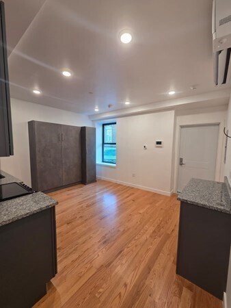 Foto del edificio - 165 Hawthorne St