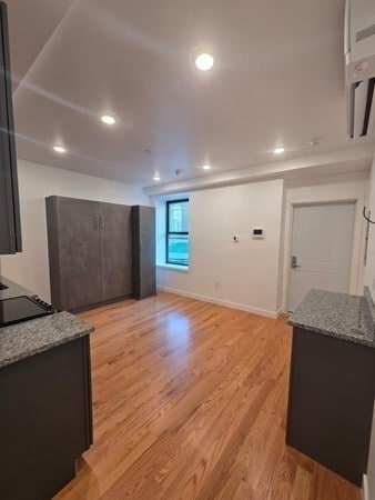 Foto del edificio - 165 Hawthorne St