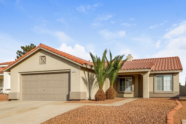 Building Photo - 724 Cozy Canyon Dr