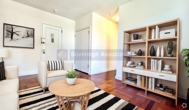 Building Photo - 609 W 137th St