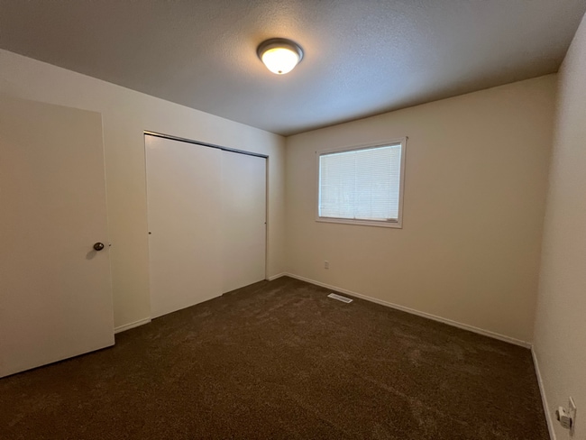 Building Photo - 1574 N Copper Creek Rd