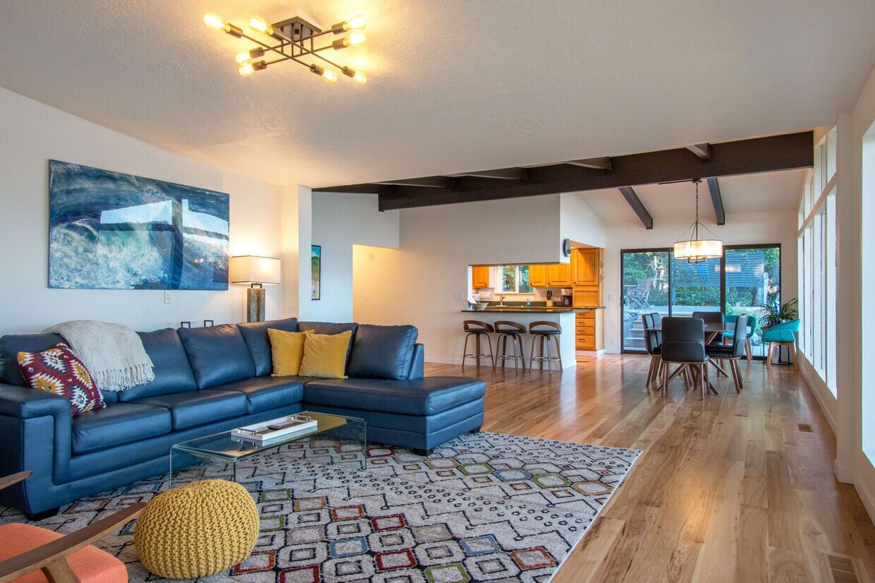 Foto principal - 625 Waubish St