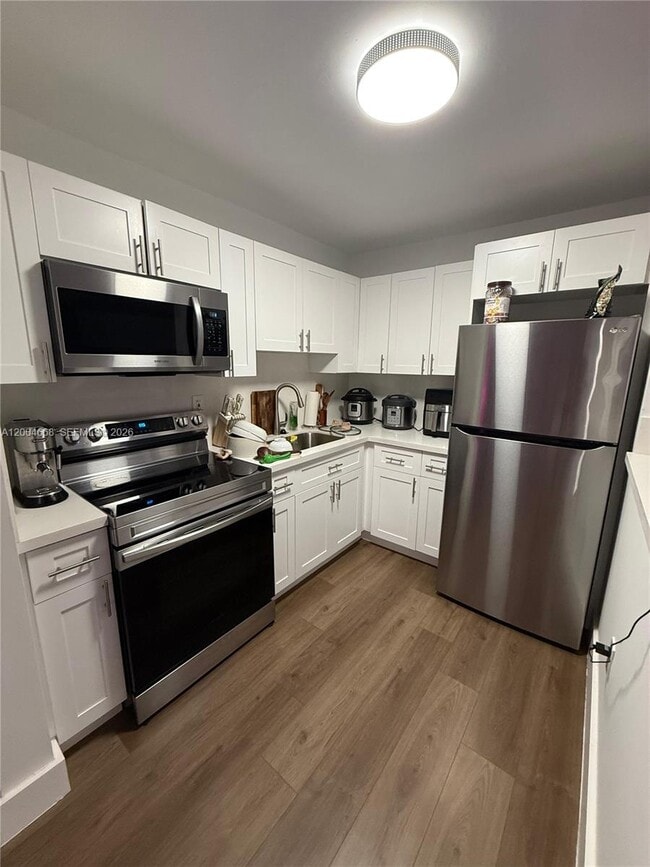 Foto del edificio - 7155 NW 179th St