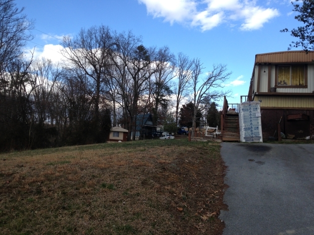 Foto del edificio - 185-197 Knob Creek Dock Rd
