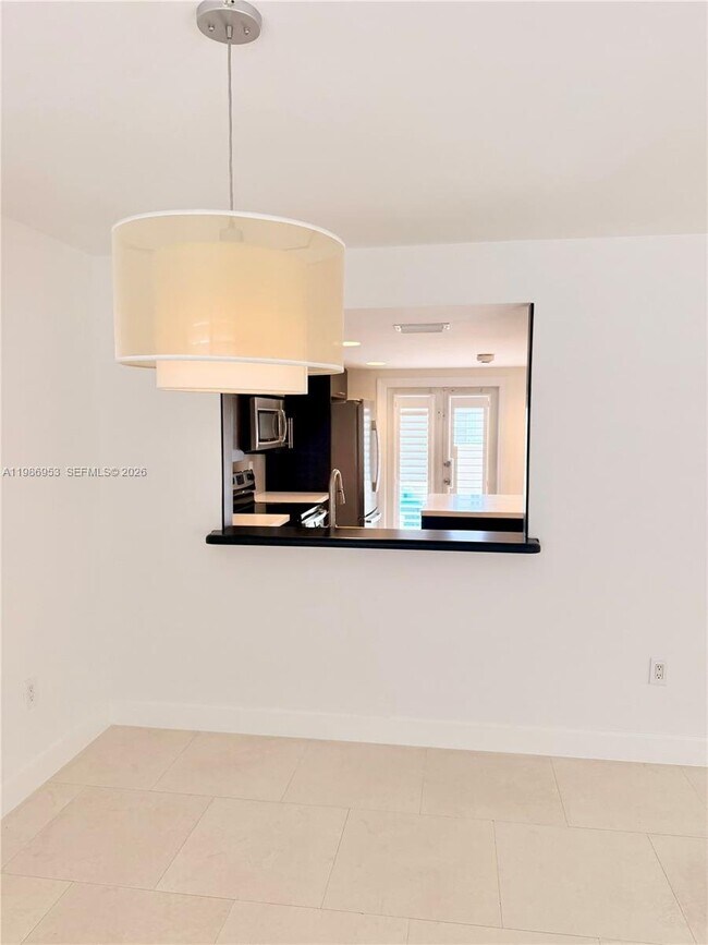 Foto del edificio - 5570 SW 70th Pl N