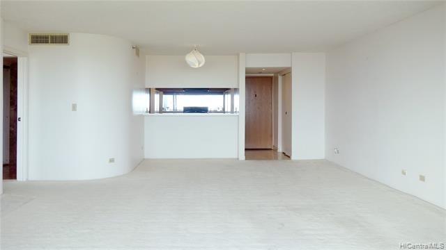 Building Photo - 581 Kamoku St
