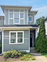 Building Photo - 817 Knox Ave