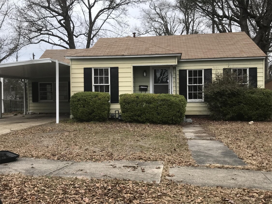 Primary Photo - 520 Parkway Dr S