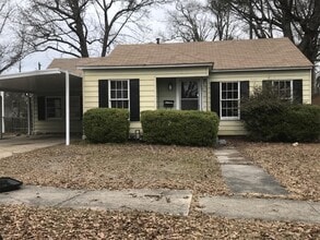 Building Photo - 520 Parkway Dr S