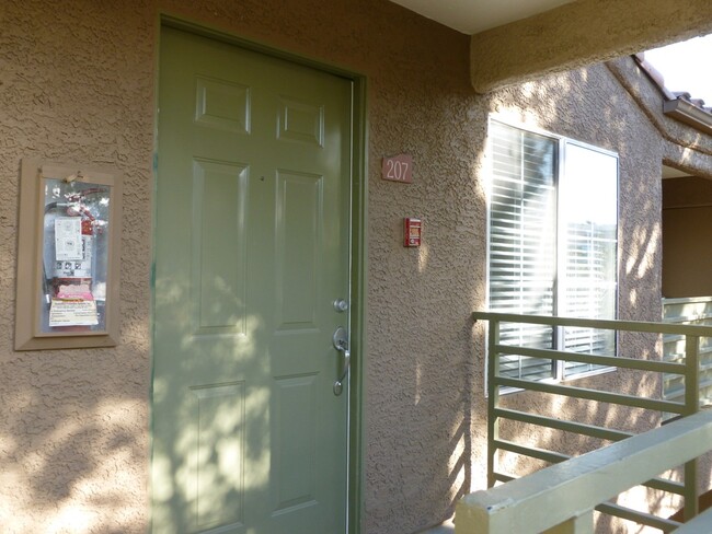 Building Photo - 2101 Sealion Dr
