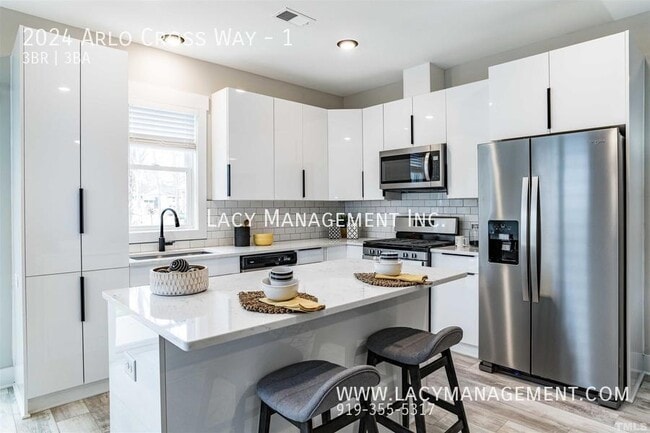 Building Photo - The Dreamy Town-Home You’re Going to Fall ...