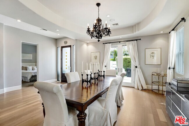 Foto del edificio - 841 N Crescent Heights Blvd