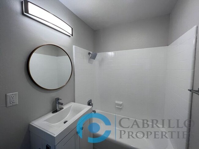 Building Photo - 228 Madrona Street