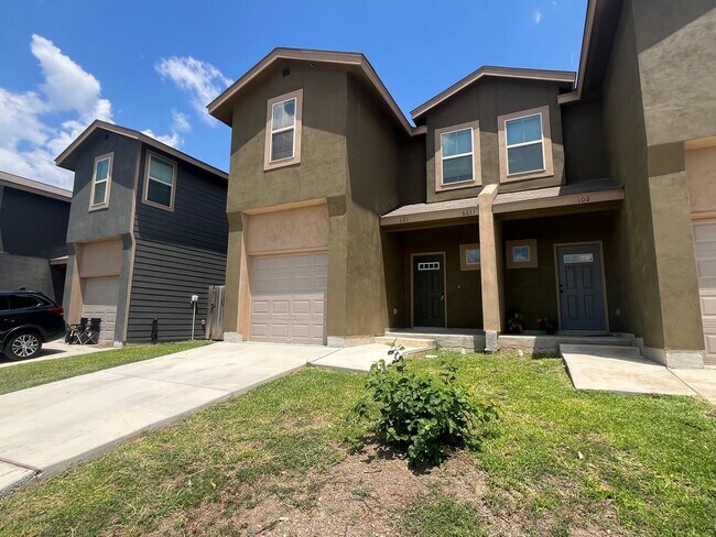 Foto del edificio - 6611 Mia Way