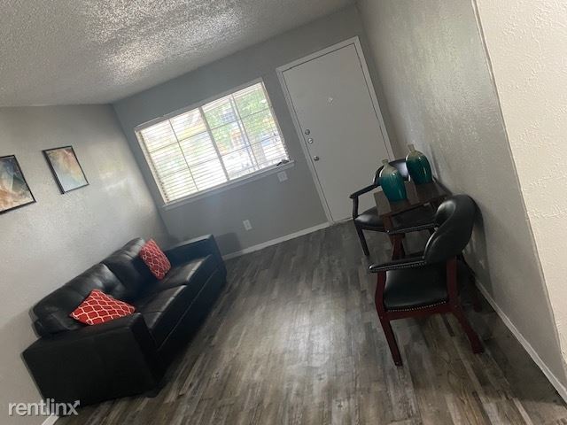 Foto del edificio - 2910 Prichard Ln