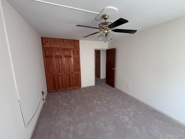 Foto del edificio - 265-07 Hillside Ave.