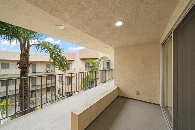 Foto del edificio - 730 Pine Ave.