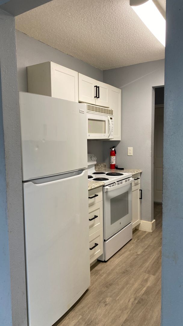 Foto del edificio - 4504 68th St W