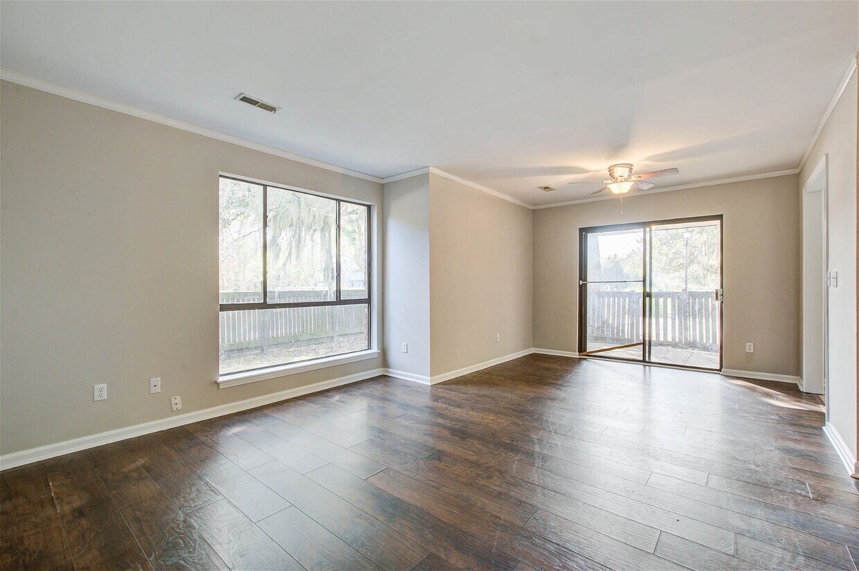 Primary Photo - 4372 Great Oak Drive, North Charleston, SC...