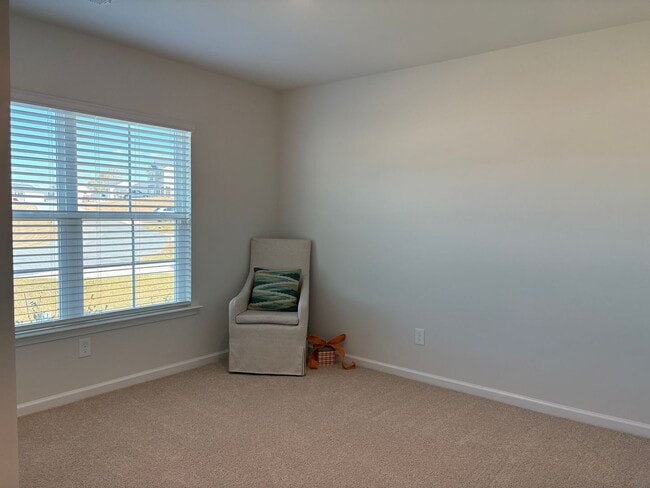 Building Photo - 4 Bedroom, 2 Bathroom House in Trinity!