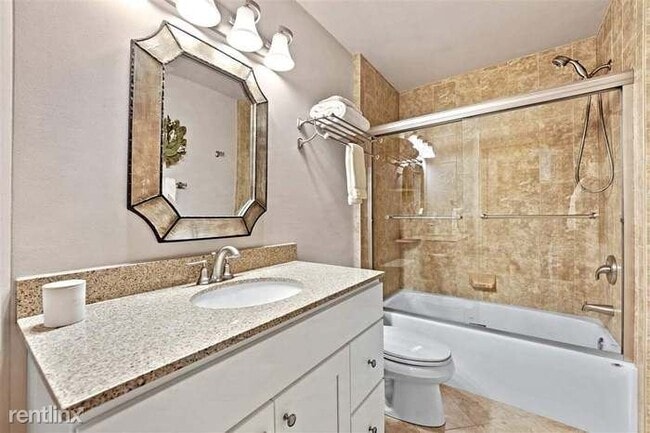 Building Photo - 4 br, 2.5 bath House - 426 Augusta Drive