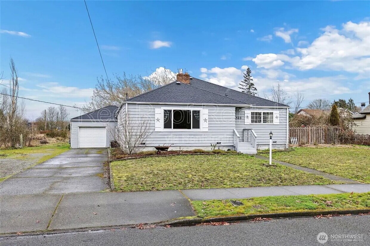 Foto principal - 1523 4th Ave NW