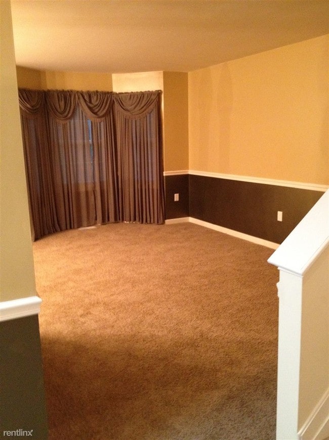 Building Photo - 3 br, 2.5 bath Townhome - 216 Silver Leaf Rdg