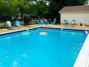 Fox Run Apartments photo'