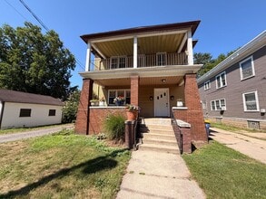 Building Photo - 317 Pine Ave NW